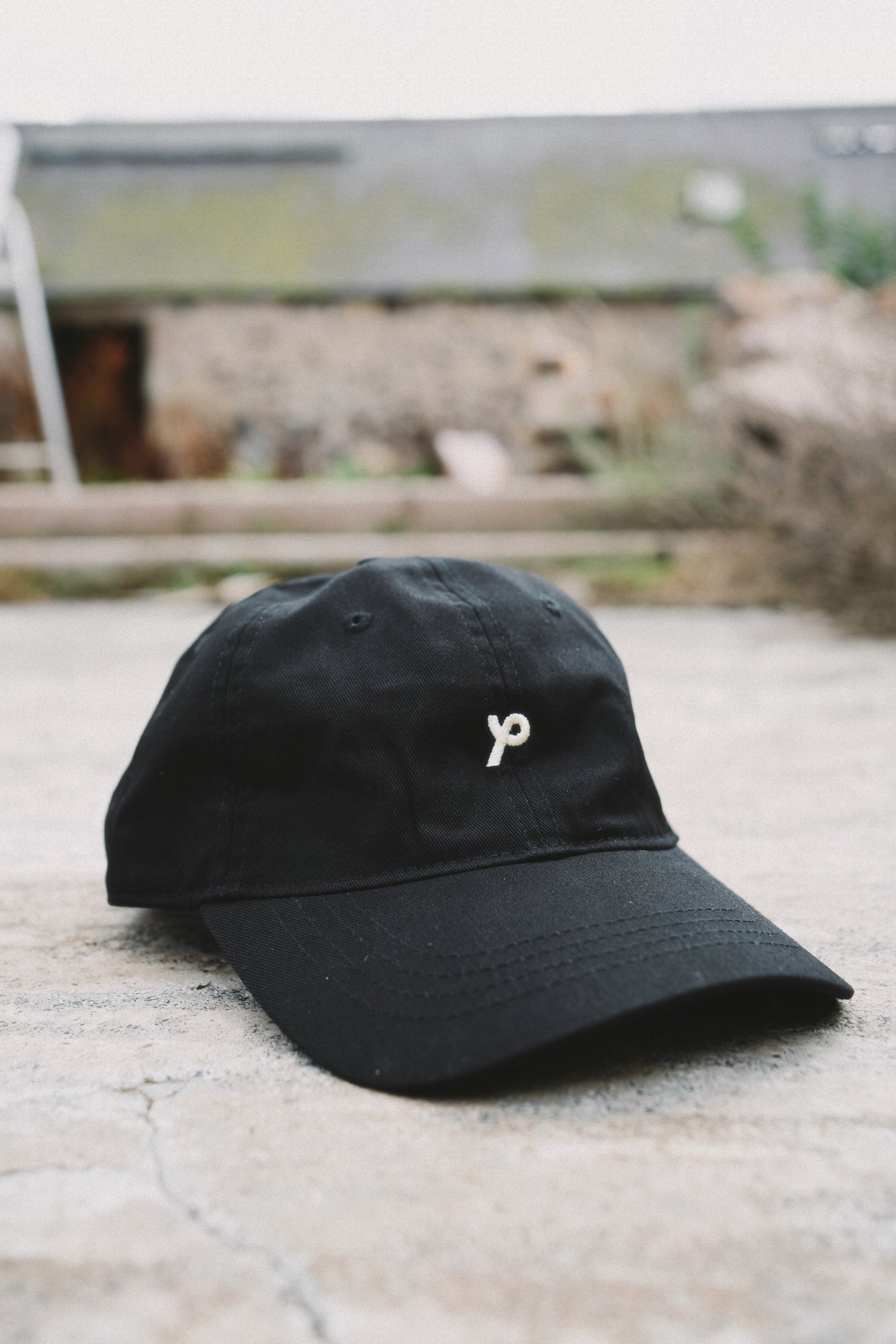 Emblem Dadcap Black